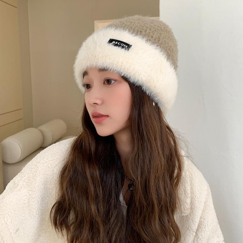 Korean Version of Autumn and Winter New Hat for Women Fashion Letters Knitted Wool Hat for Winter Warm Big Head Flange Plush Hat Thick