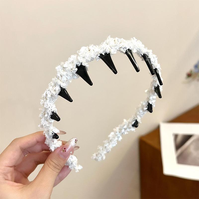 Braided Wave Non-Slip Headband for Face Washing - Elegant Hair Accessory for Women
