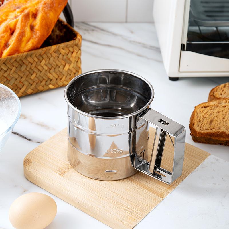 1Pcs  Handheld Stainless Steel Flour Sieve, Semi-automatic Flour Sieve, Hand Pressed Kitchen Flour Sieve, Kitchen Baking Tool