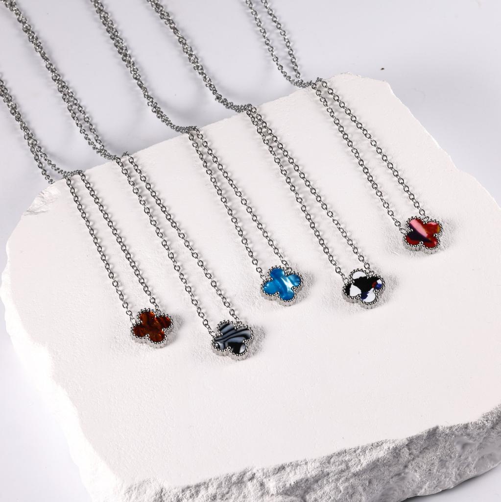 Kleeblatt-Halskette mit hochwertigem Temperament, Schlüsselbeinkette, Halskette