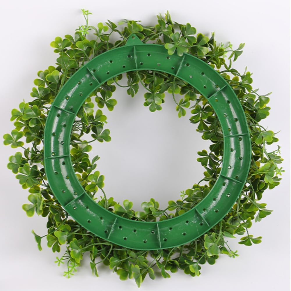 Green Clover Wreath with Daisies, Spring Summer Front Door Wreath, Irish Themed Outdoor Wall Decor, Elegant Shamrock