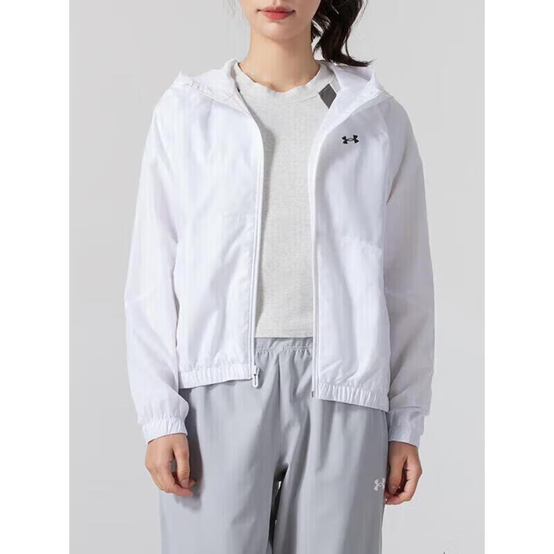 Under Armour Women s Woven Hooded Jacket S