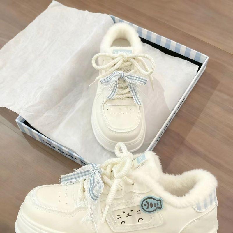 Milk fufu velvet little white shoes female cute niche versatile casual sports board shoes 2 new two cotton bread shoes
