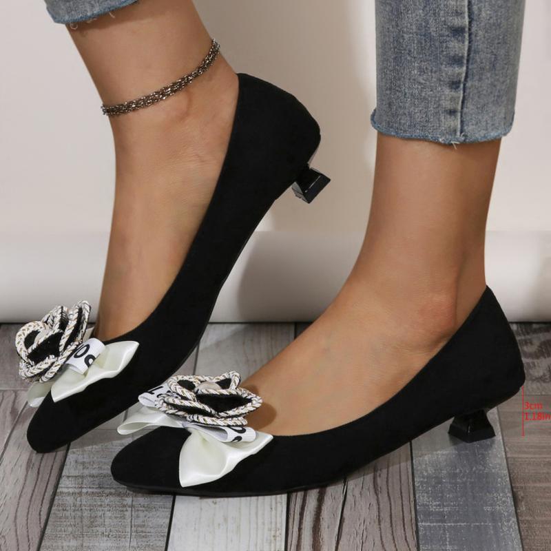 

Fashion 2025 New Women Pumps Med Heel Square Point Toe Camellia Flower Pumps Office Lady Leahter Shoes Soft Soles Slip On 35 чёрный
