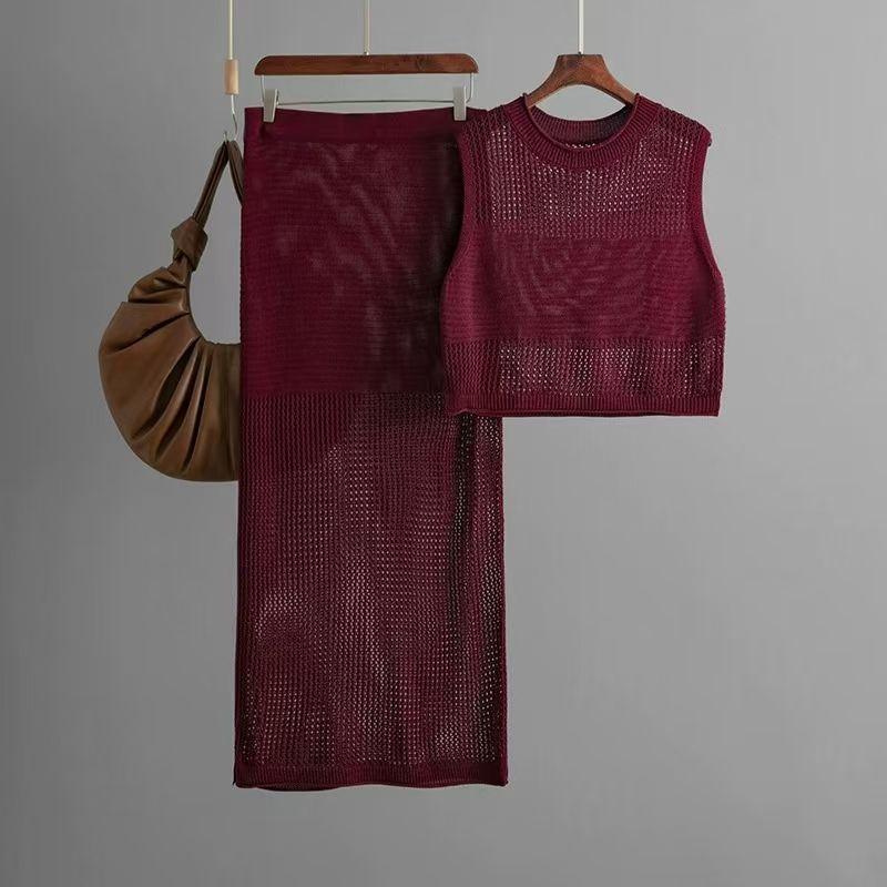 

Вязаный ажурный жилет в западном стиле с юбкой с разрезом, комплект из двух предметов, вязаный жилет и юбка Burgundy One size