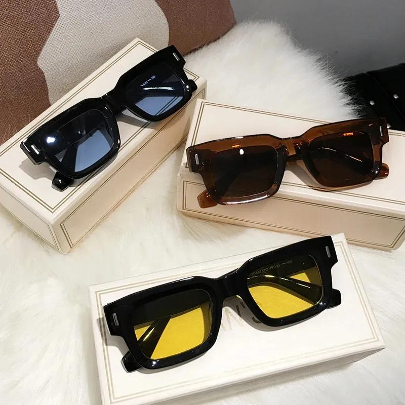 New Retro Men Square Sunglasses for Women Vintage Luxury Rivet Designer Sun Glasses Fashion Arrow Shades UV400 Eyeglasses