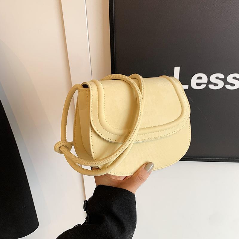Solid color texture shoulder messenger bag women's 2025 spring and summer new foreign style casual bag saddle bag women