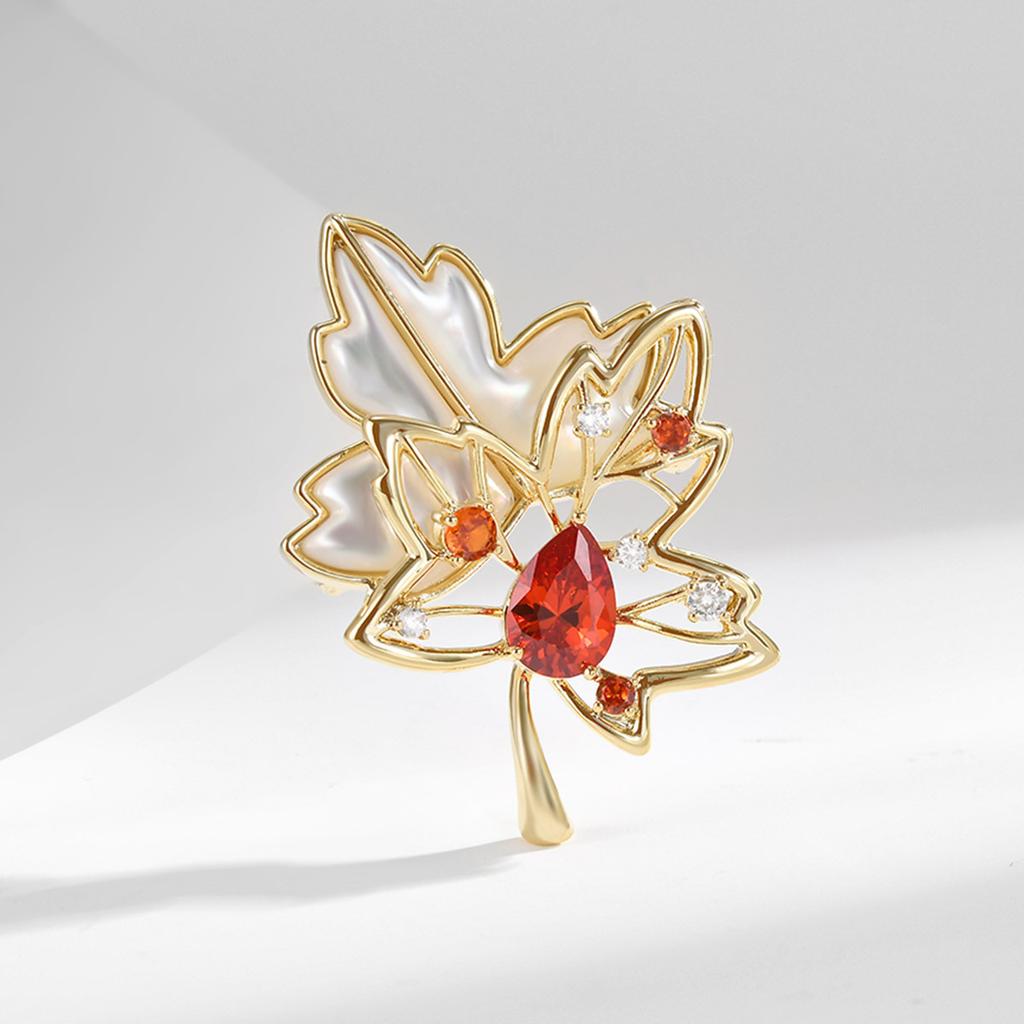 Canada Red Maple Leaf Small Brooch Women's Exquisite Premium Luxury Brooch Temperament Pin Suit High-end Accessories