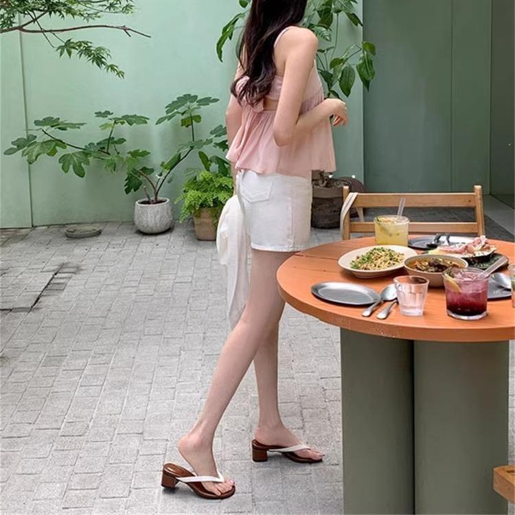 [sheii Su Yinyin] Jeju Island Holiday~ South Korea's toe thick heel beach flip-flops women's sandals outside