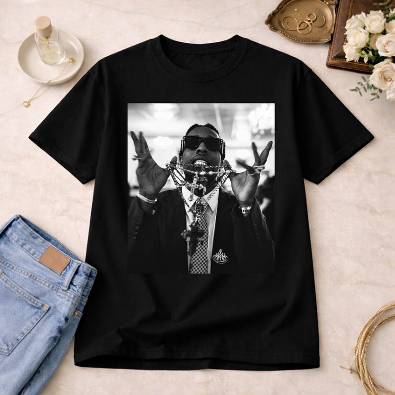 

Летняя мода 2026 Модная футболка с принтом ASAP Rocky, Футболка с туром по хип-хопу 90-х, Винтажная футболка с изображением рэп-исполнителя, Унисекс, Подарок для любителя музыки 4XL