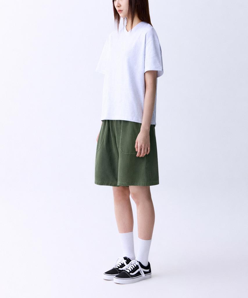 ADERNM Cut-Out Pocket Pigment Bermuda Sweat Shorts (Khaki)