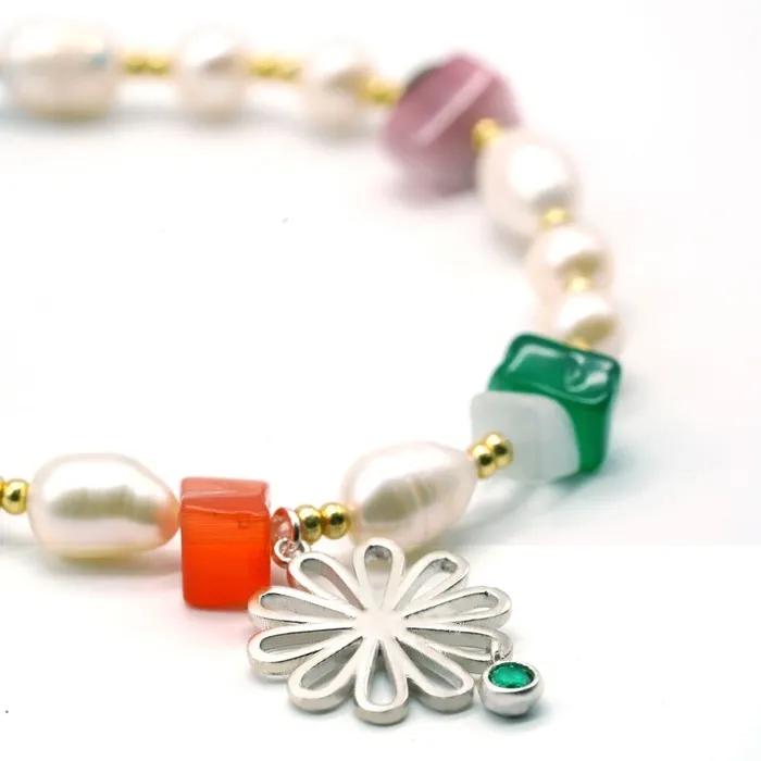 Daisy with Pearl Bracelet