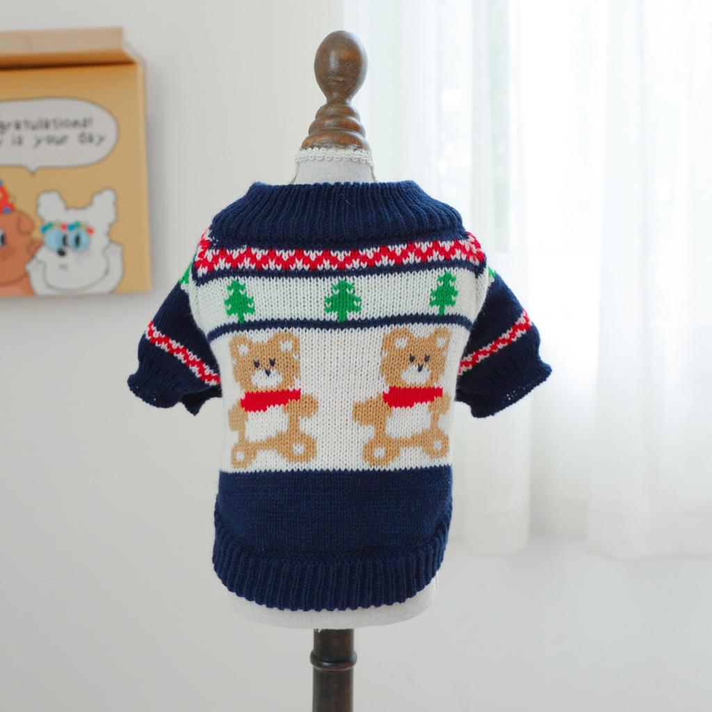 Autumn and Winter Warm and Comfortable Dog Sweater Clothes Pet Cat Clothing Flower Sweater Collection