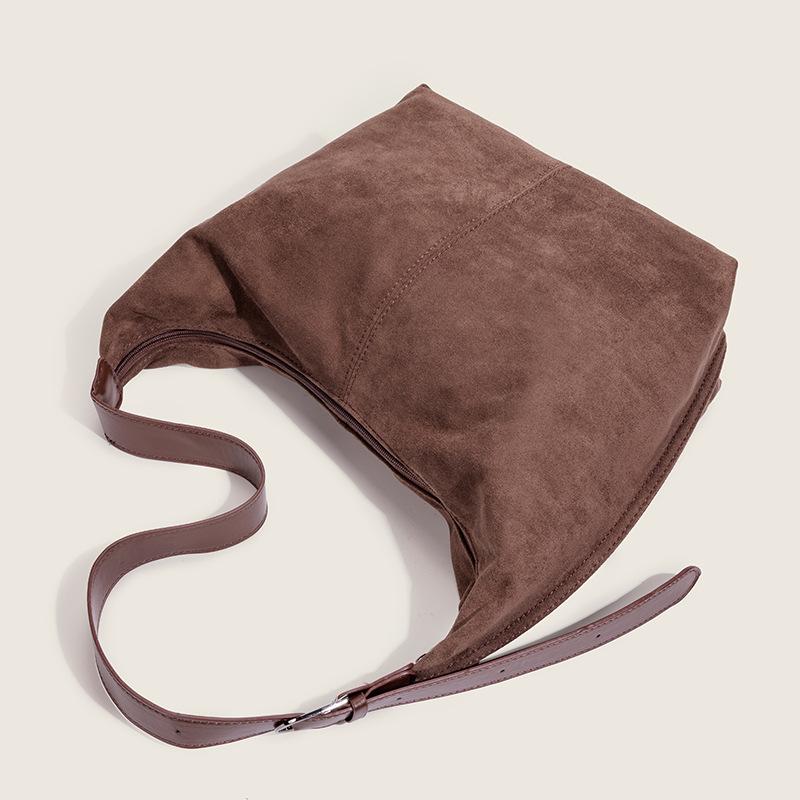 2025 Autumn and Winter New Suede Large Capacity Bag Women's Korean Version Ins Retro Casual Crossbody Bag Commuter Bag