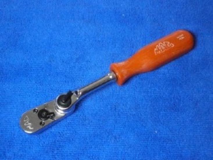 

MAC TOOLS 1/4 кв. 24-позиционная трещотка MRIC6PA Красная