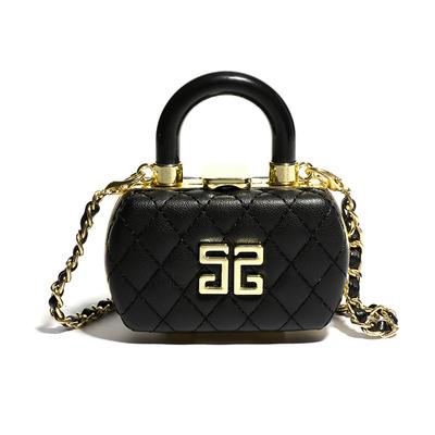 Mini Mini Perfume Trendy Red Envelope with Diagonal Diamond-shaped Chain for Women, Fashionable and Chic with Mirror Touch-up Small Bag