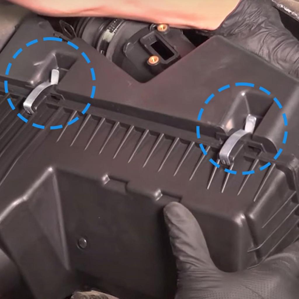 Air Filter Cleaner Box Housing Clips, 2PCS Spring Clip Replacement Compatible with Nissan Armada Frontier Maxima Pathfinder Titan Xterra Replace