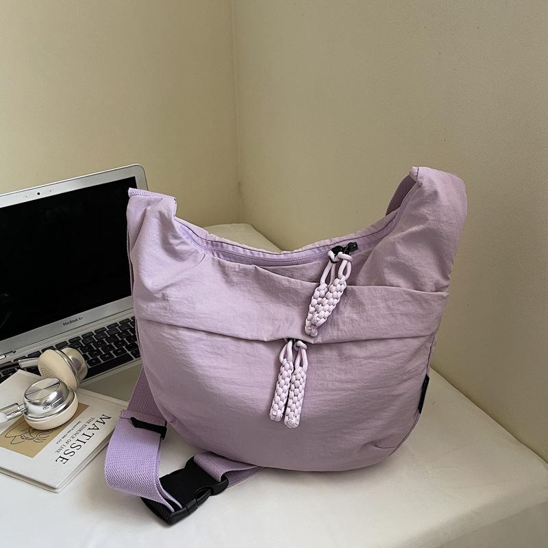 Leichte Stofftasche mit großem Fassungsvermögen, neue Damen-Freizeit-Sport-Umhängetasche für den Arbeitsweg, Schulter-Knödeltasche