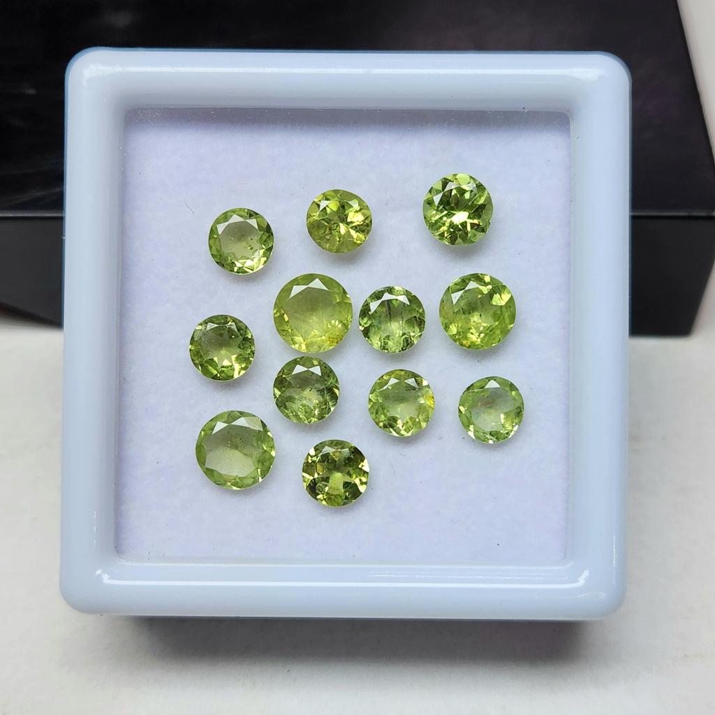 Round Shape Natural Loose Green Peridot Gemstone, 12 Pcs Lot, 5-6 mm Size, 6.10 Carat Lot, Loose Stone.
