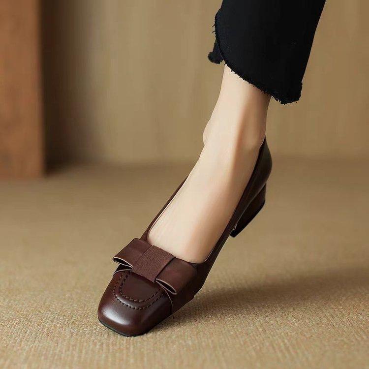 Xiaoxiangfeng French color matching high heels autumn new thick heel bow retro medium heel light mouth single shoes