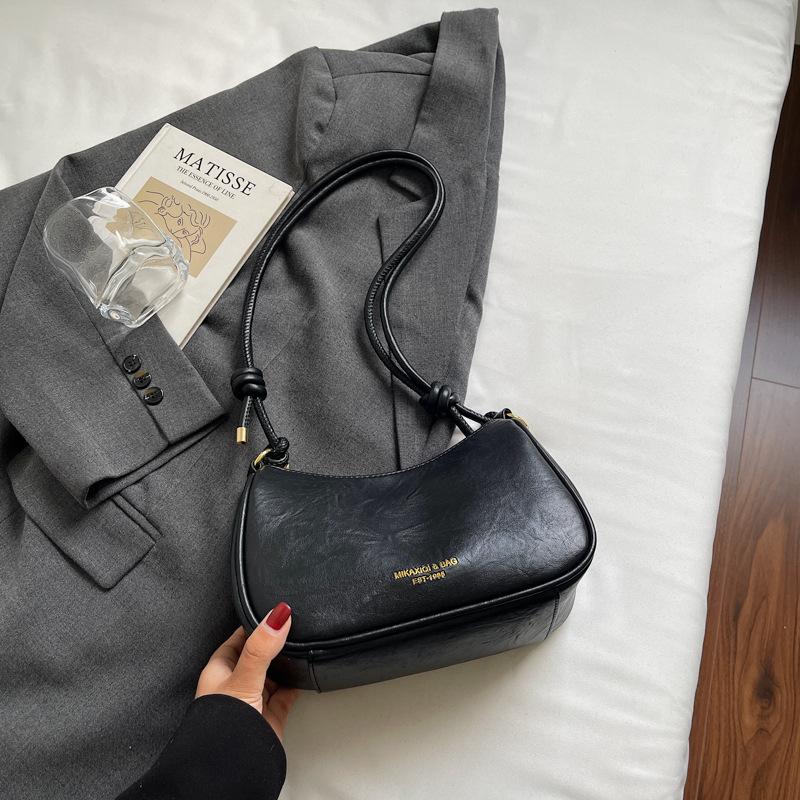 

Niche bags women s autumn and winter versatile casual shoulder messenger bag ins pillow bag