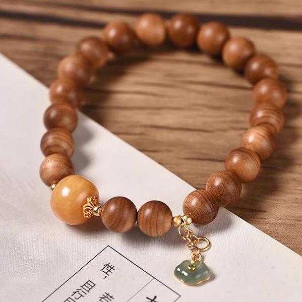 Indian Sandalwood Amber Bracelet: Women's Prayer Beads with Ancient Style, Exquisite Cultural Play, Buddhist Beads