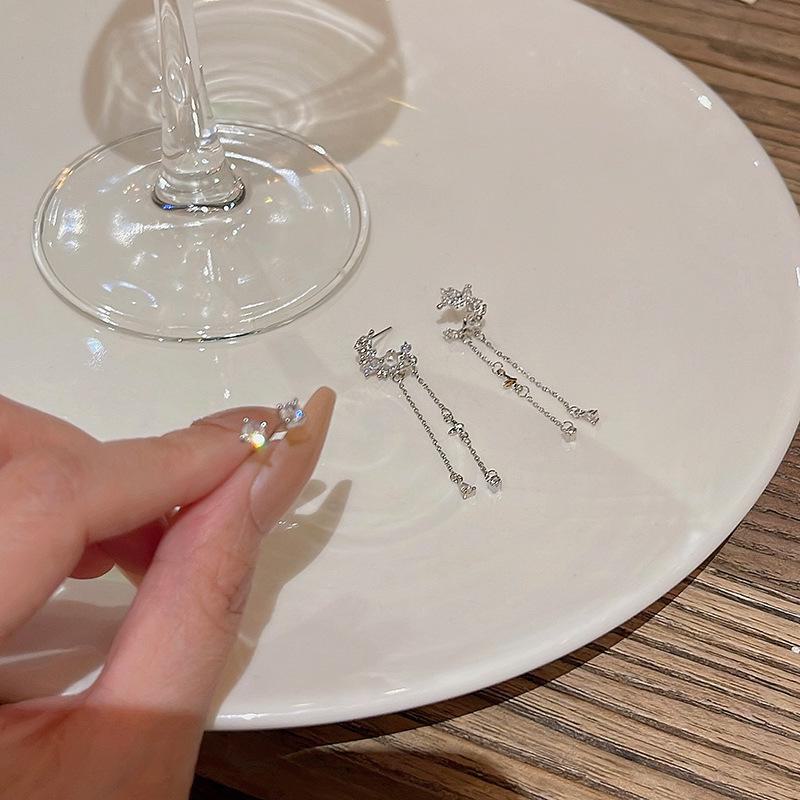 Ohrringe mit S925 Silberstift, Stern- und Mondquasten und Zirkonsteckern