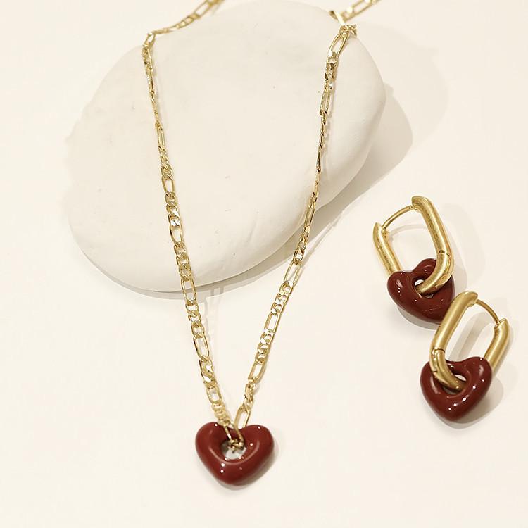 Titanium Steel Simple Retro Enamel Heart Necklace Fashionable Commuter Three-Dimensional Love Pendant Stainless Steel Collarbone Chain
