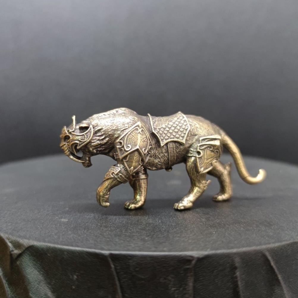 Retro Brass Armor Battle Tiger Office Desktop Brass Ornament Antique Model Tiger Ornament Creative Gift Home Decoration