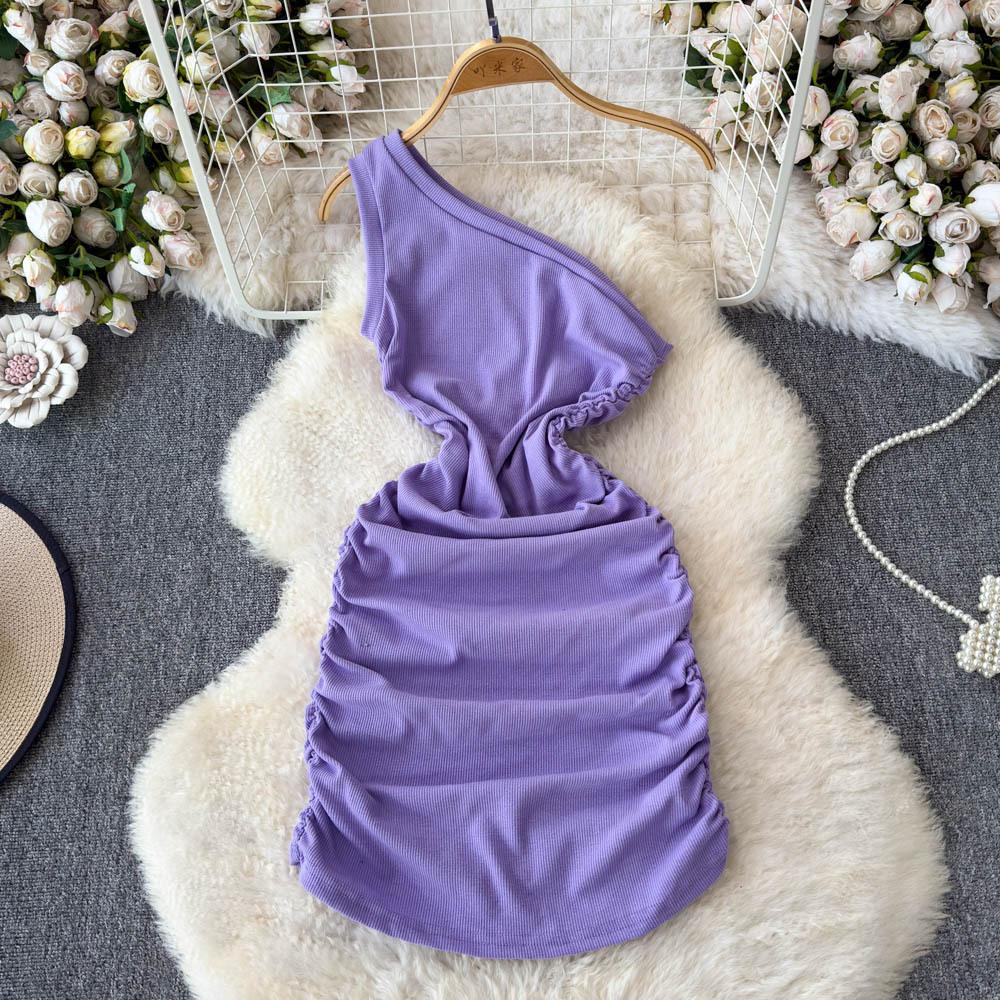 A Slanted Collar Dress for Spring Slimming and Shaping Women's Wear