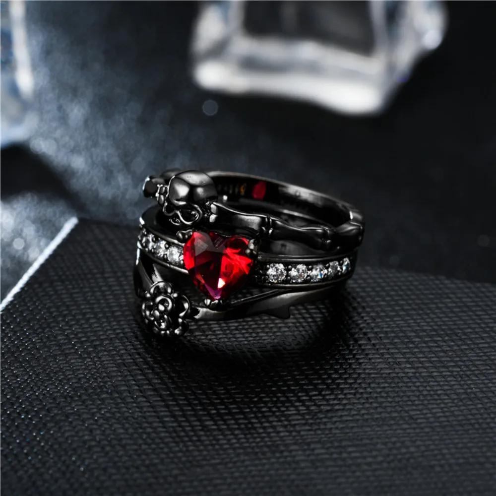 

Gothic Embedded Dark Skull Heart-Shaped Promise Men s and Women s Rings Couple Rings Set 5 червоний