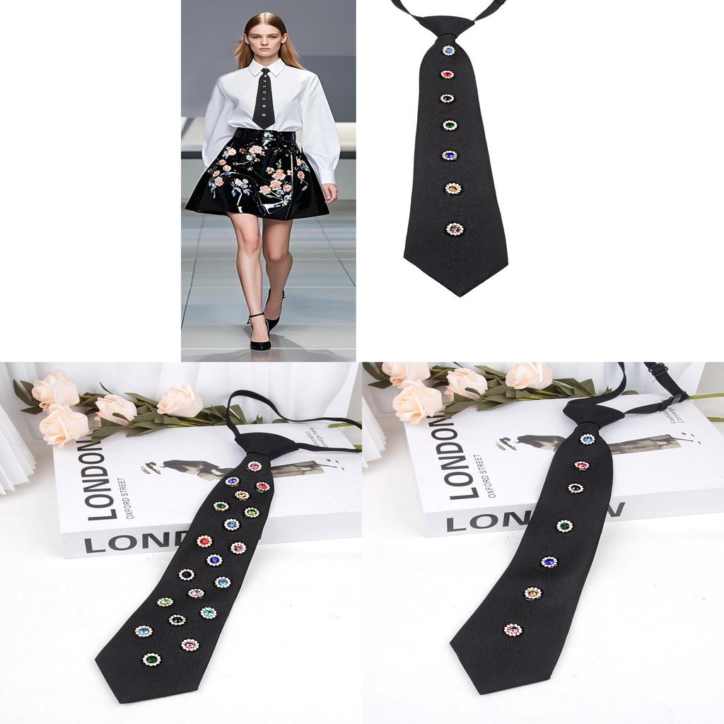 No Ip Polyester Flower Brooch Pin With Rhinestone Embellishments For Party And Daily Wear