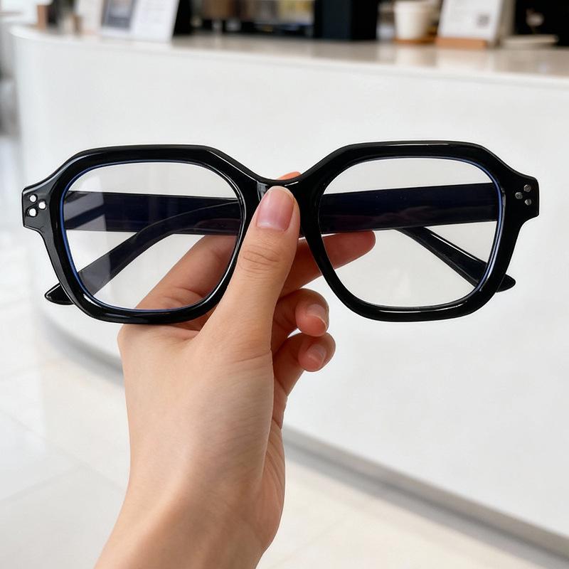 

2025 Retro Large Frame Unisex Slimming Glasses with Flat Lenses чёрный