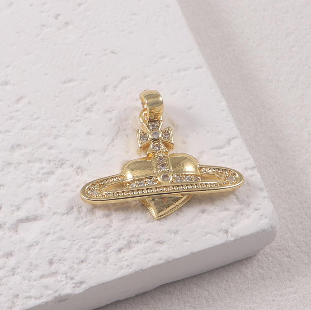 Ретро-ожерелье с подвеской в стиле императрицы: Золотое Сердце Сатурна с Планетой, Инкрустированной Алмазами