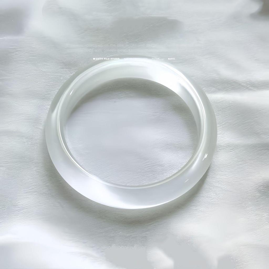 White Moonlight Cat's Eye Stone Fashion Bracelet for Women - Versatile Bestseller Jewelry