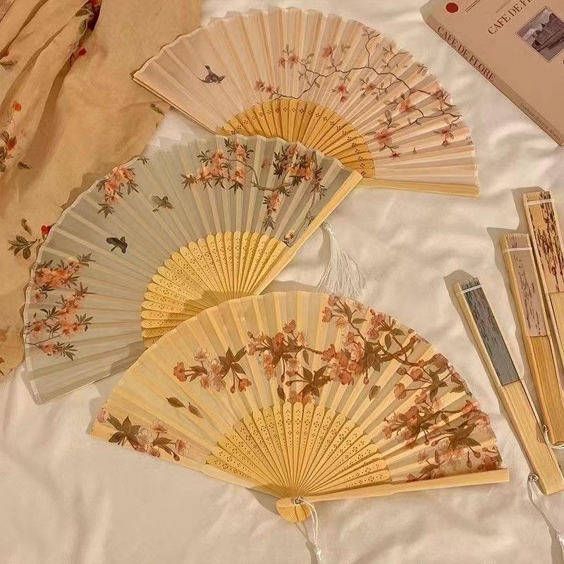 1 buc Evantaie chinezești Evantai de mână pliabil Evantaie de mână pentru nuntă Evantai portabil de bambus Evantai pentru dans Evantai decorativ pentru petrecere Ventilador