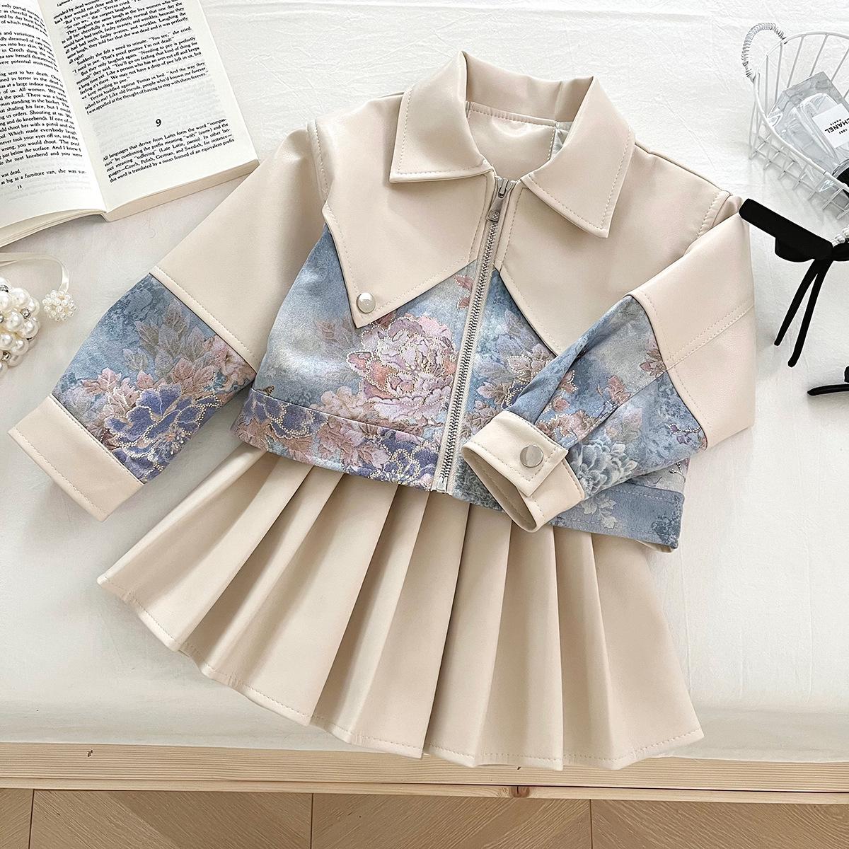 

Girls Leather Jacket and Pleated Skirt Set 120cm