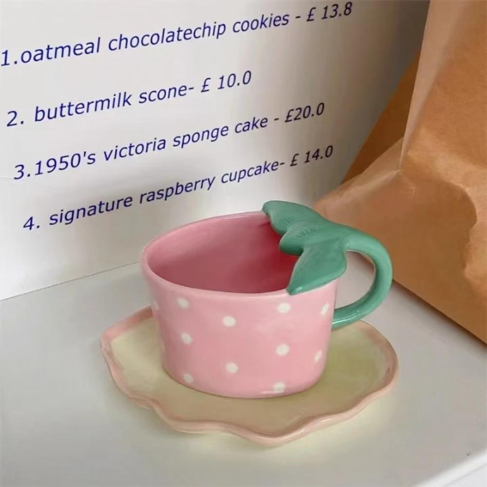 

300 мл Клубничная кружка для завтрака, керамическая кофейная чашка с блюдцем, тарелка для хлеба и фруктов, чашка для цветочного чая, подарок, новинка 300ML