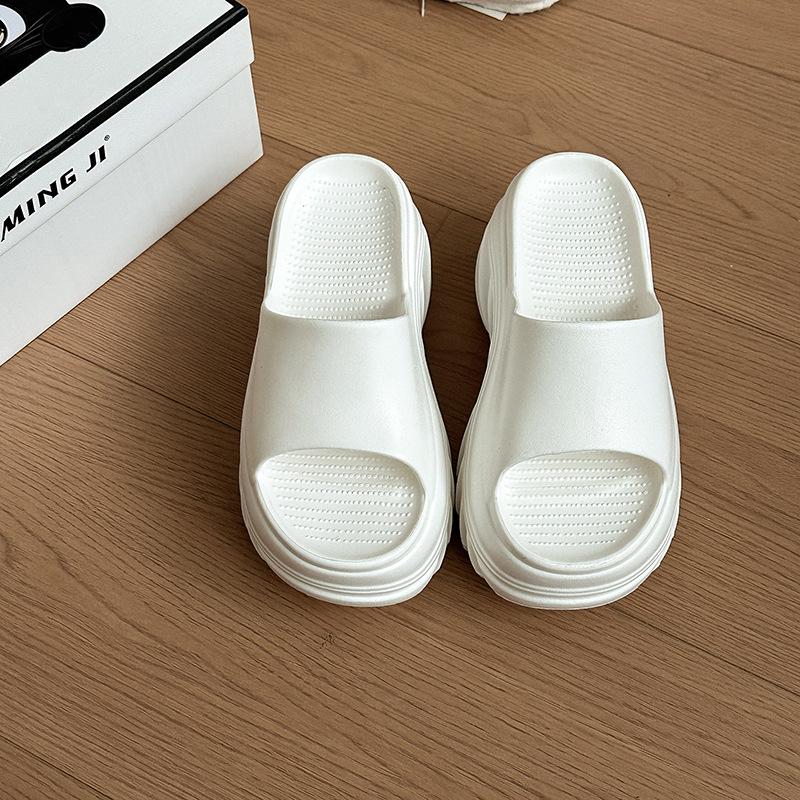 

Модные Универсальные Повседневные Шлепанцы на Толстой Подошве с Увеличением Высоты, Летние Женские Мягкие Милые Облака, Пляжные Прохладные Шлепанцы 39-40 белый