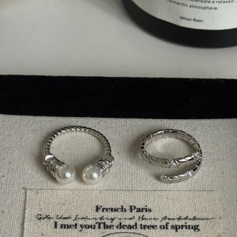 Elegant Retro Twisted Pearl Finger Ring With Stylish Arrow Shape And Sparkling Zircon For Women