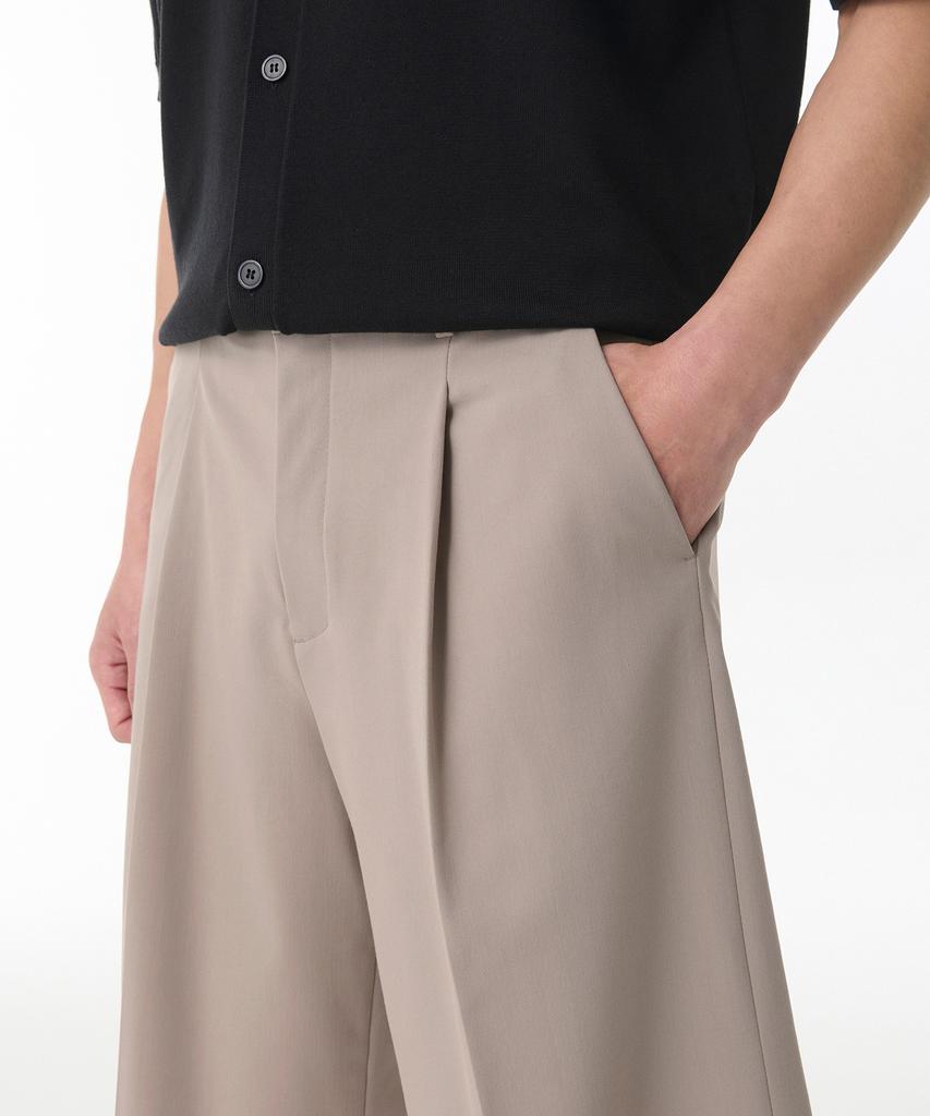 MUSINSA STANDARD Wide Bermuda Hidden Elastic Waist Half Slacks [Light Beige]