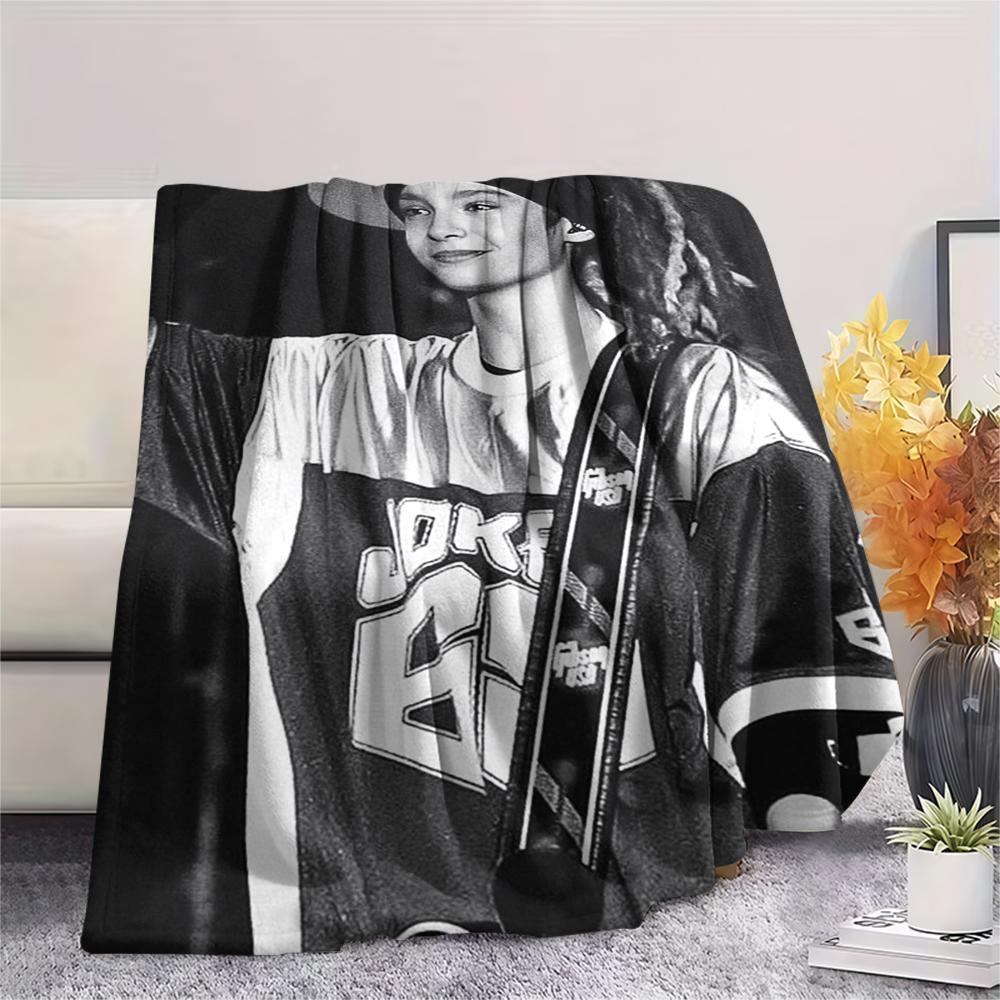 1PC Tom Kaulitz Print Flannel Blanket, High quality Comfortable for All Seasons, Home Decor, Warmth and Comfort, Perfect for Christmas Gifts