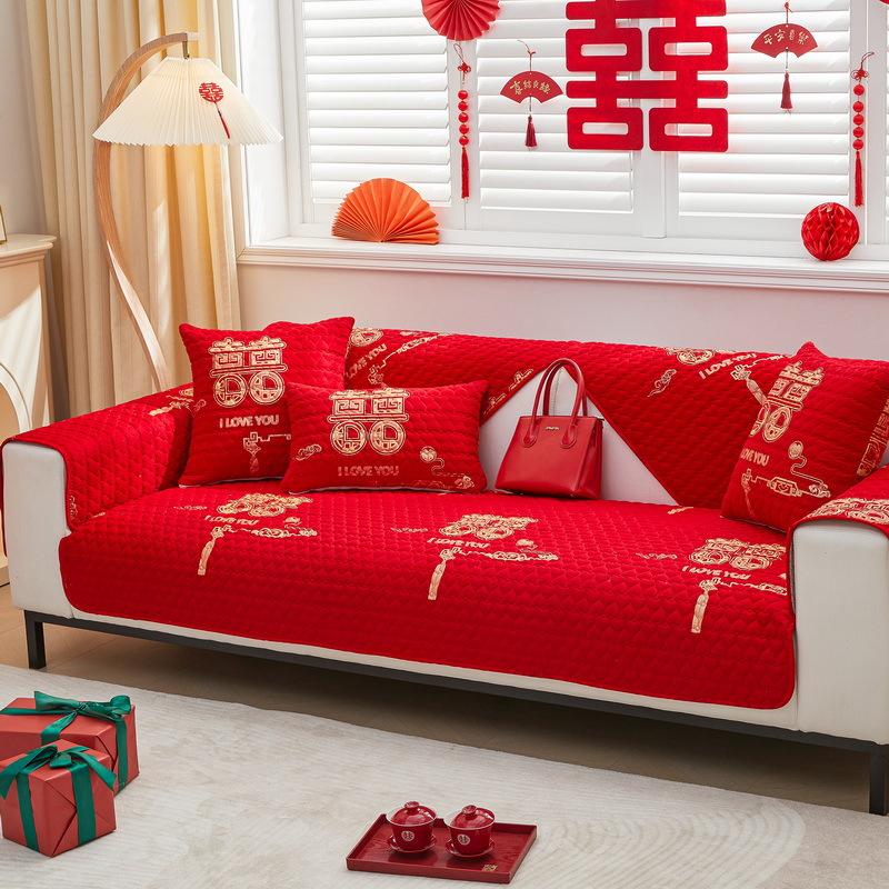 

Праздничная Большая Красная Подушка Сиденья Дивана Универсальная для Всех Сезонов Украшение Свадебной Комнаты Аранжировка Чехол Ткань Полотенце Свадебный Нескользящий Чехол 70*70cm