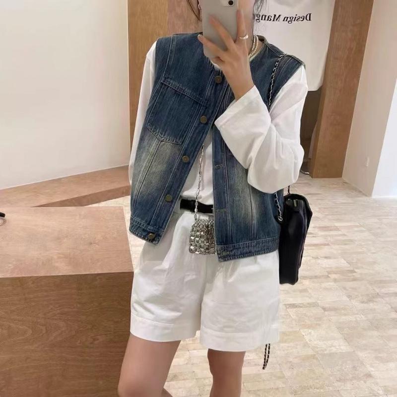 Stylish Chic Retro Denim Vest - Women's Distressed Short Sleeveless Jacket for Spring/Autumn