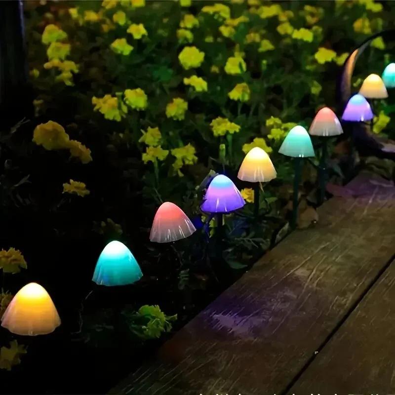 Solar Mushroom Lights Outdoor Waterproof Decorative Street Lights for Lawn Garden Patio Christmas Holiday Decoration