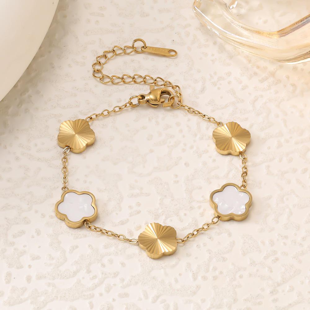 18k Gold-Plated Titanium Steel Two-Tone Five-Petal Flower Mother-of-Pearl Bracelet for Women