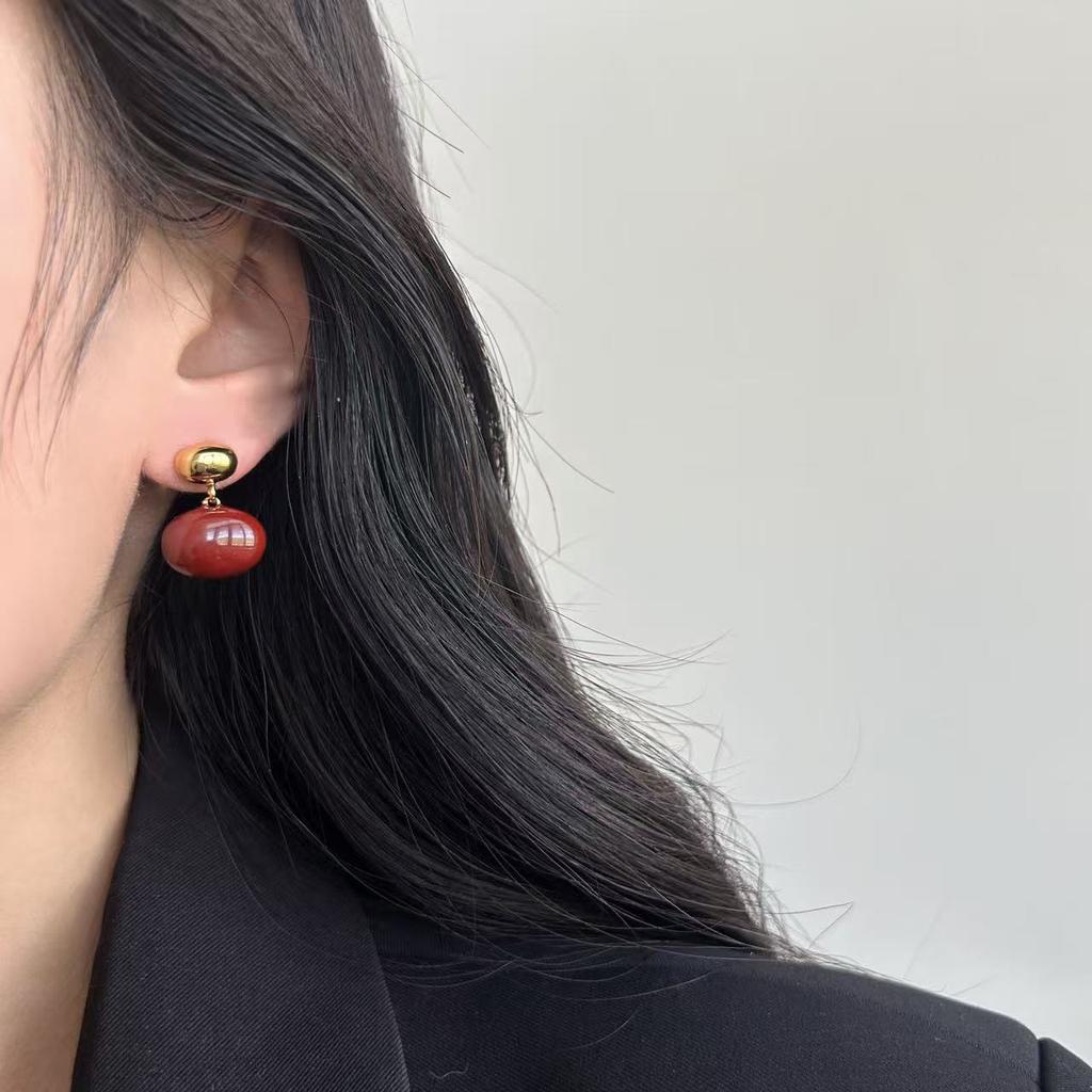 Custom Red Simple Oval Earrings Retro Elegant Autumn And Winter Earrings Modern Light Luxury Niche Unique Earrings