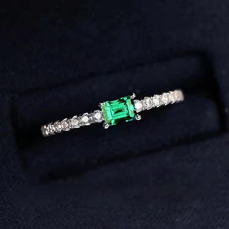 

Lulu Tong Кольцо из стерлингового серебра 925 пробы с зеленым цирконом и бриллиантом для предложения, ободок для женщин Size 8