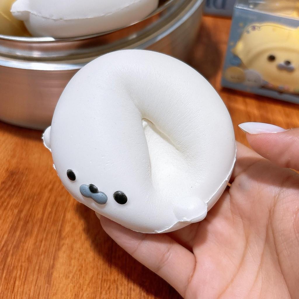 Hachimi Soft Slow Rebound Seal Mochi Decompression Toy: Hand Clay Feel Simulation.