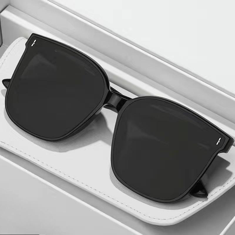 Retro Sunglasses for Men Women Square Sun Glasses UV400 Protection Black Driver Goggles Lentes De Sol Mujer